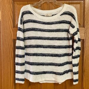 Hollister Womens S Navy White Loose Knit Cropped Style Sweater